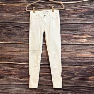 Etienne Marcel Y2K Skinny White Jeans with Red Zipper | Size 26